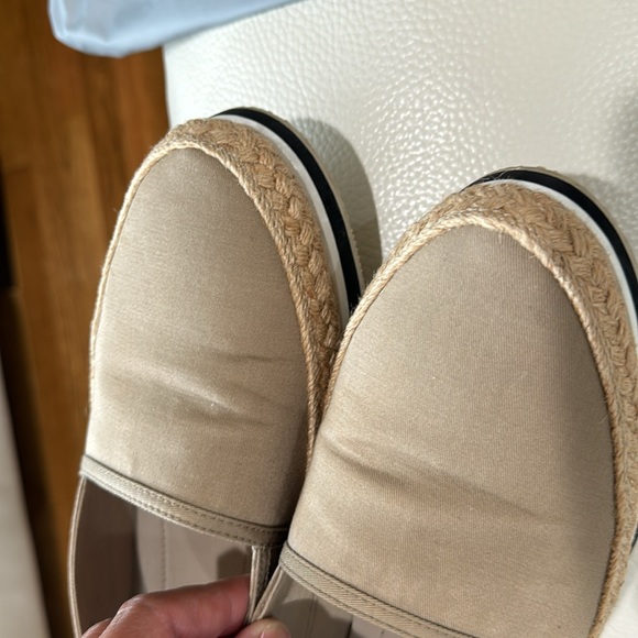 🔥 Prada shoes! Only used them once. Super clean inside and out! - Picture 10 of 16